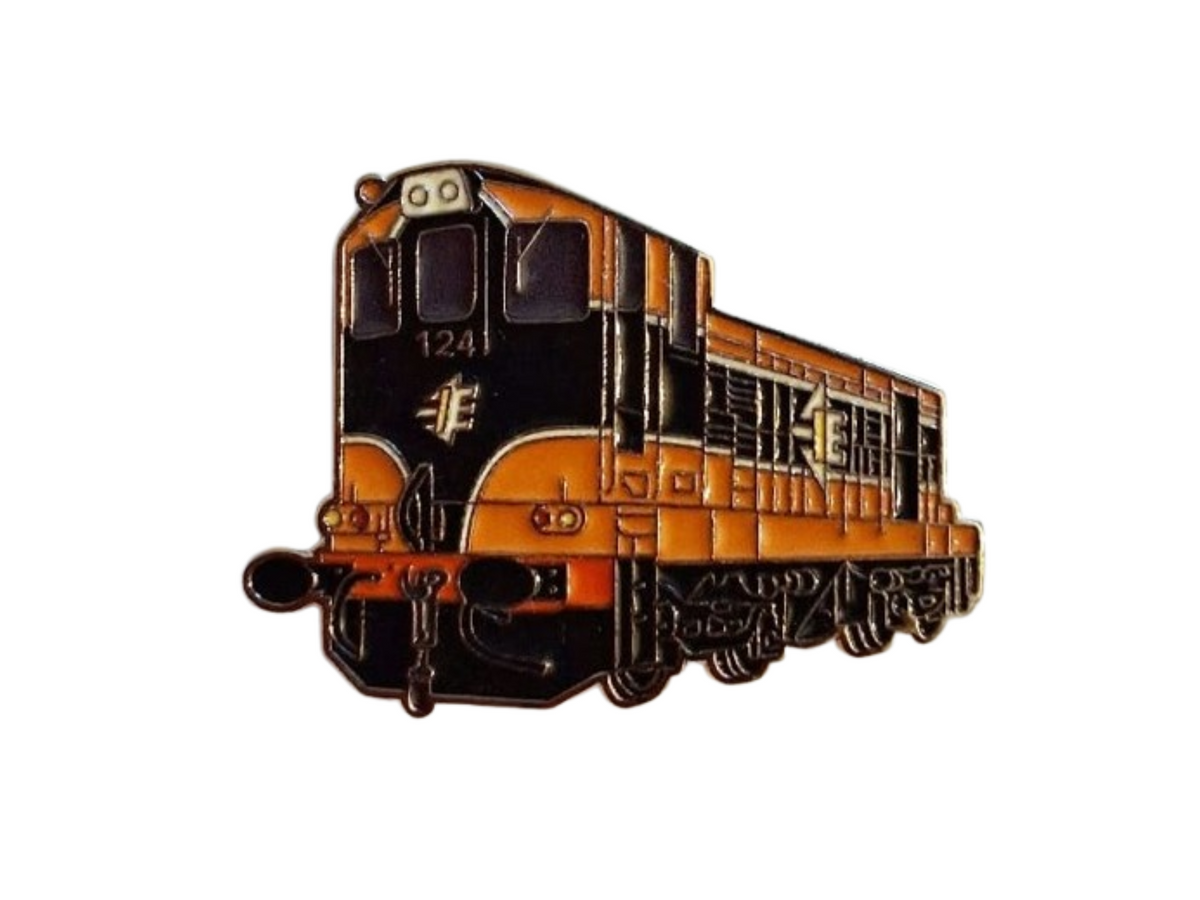 121 Class loco No.124 enamel badge